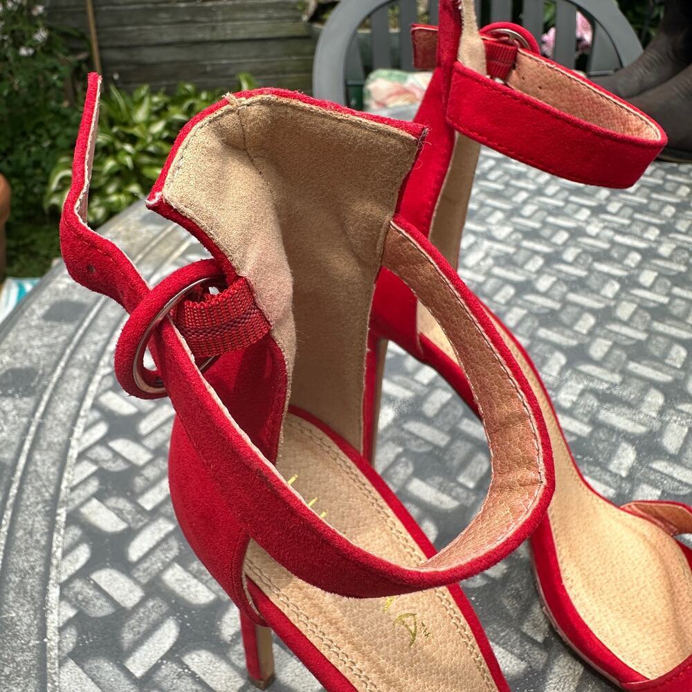 Liliana Red Open Toe Velvet Ankle Strap High Heel Sandal Pump Size 9 Stiletto - Picture 13 of 16